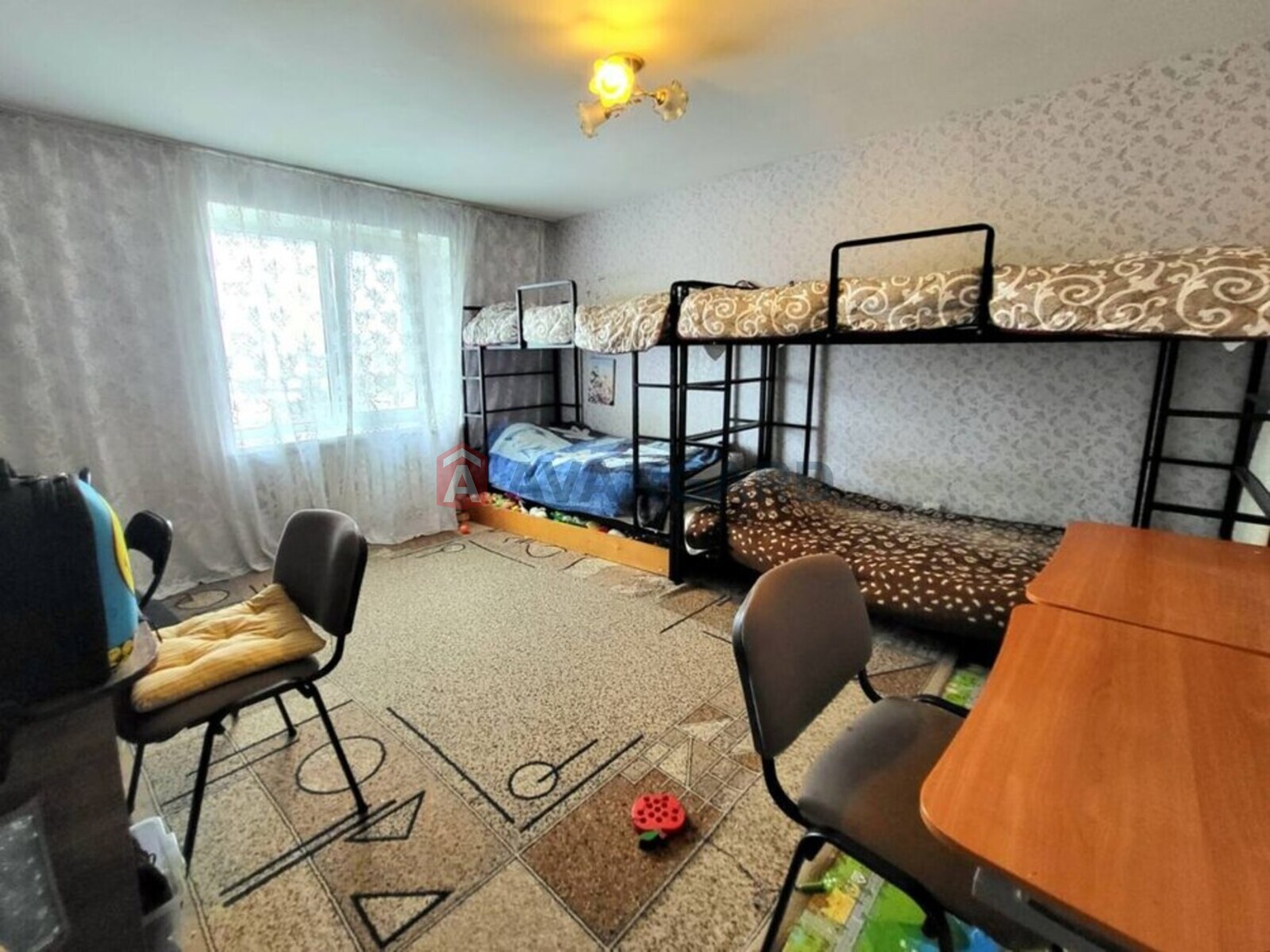 4 ����. ��������, 95/-/12 ��. �., 10/10 ���� ���� 7