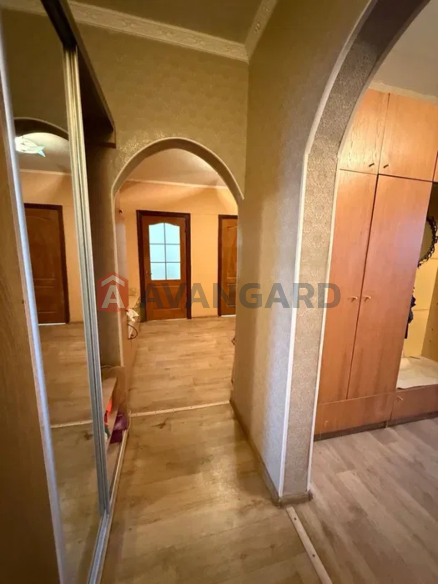 3 кім. квартира, 75/-/8 кв. м., 9/9 поверх фото 6 3 кім. квартира, 75/-/8 кв. м., 9/9 поверх фото 6