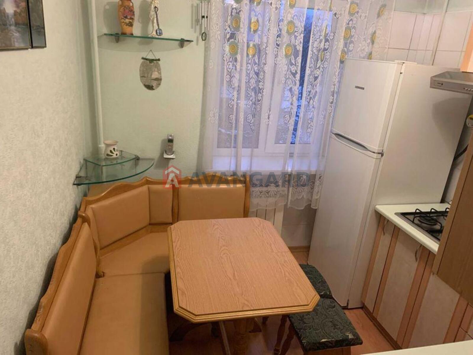 1 ��. ��������, 30/-/6 ��. �., 4/5 ������ ���� 15