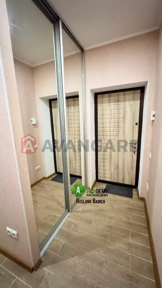 3 ��. ��������, 70/29/20 ��. �., 15/21 ������ ���� 17