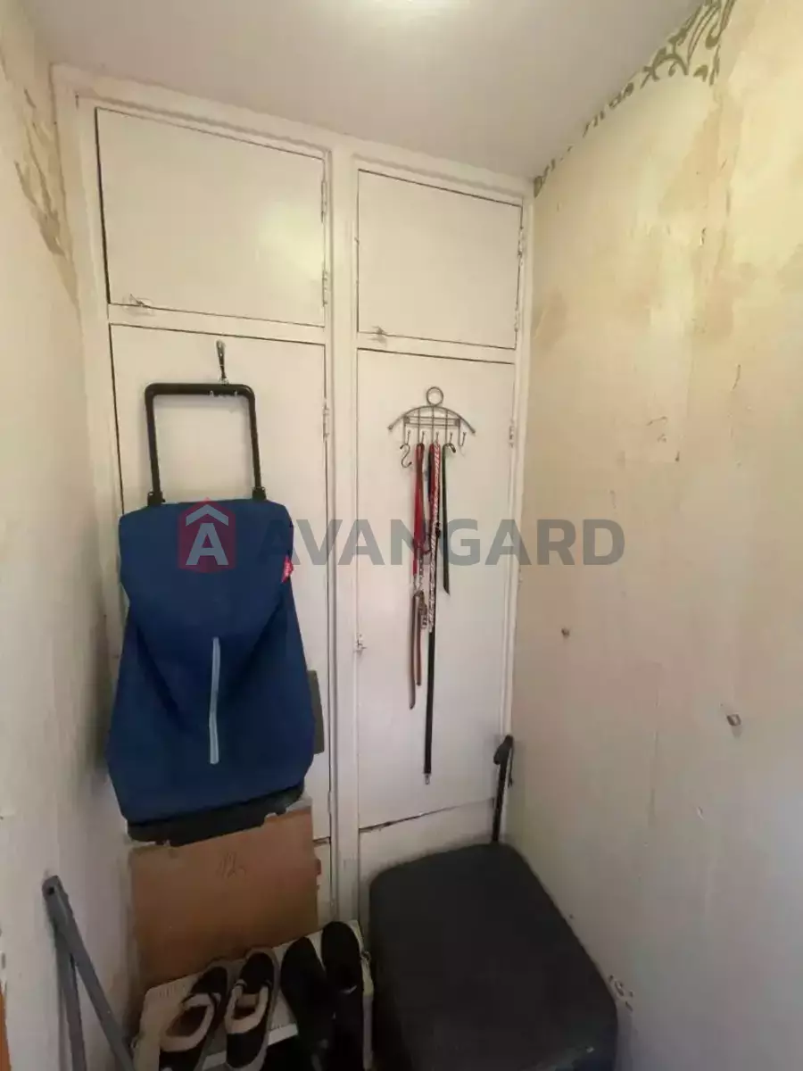 1 ��. ��������, 30/-/- ��. �., 1/9 ������ ���� 6