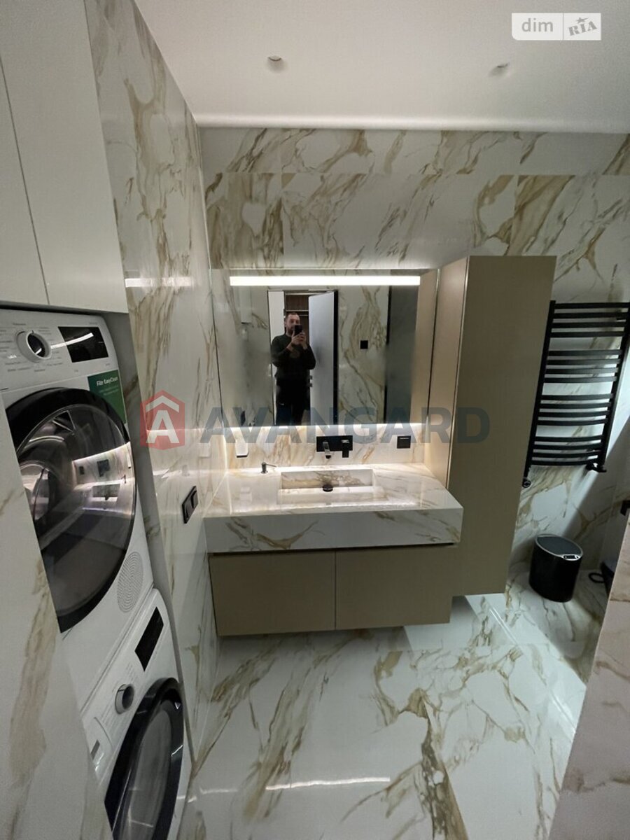 1 ����. ��������, 58/18/19 ��. �., 13/17 ���� ���� 19