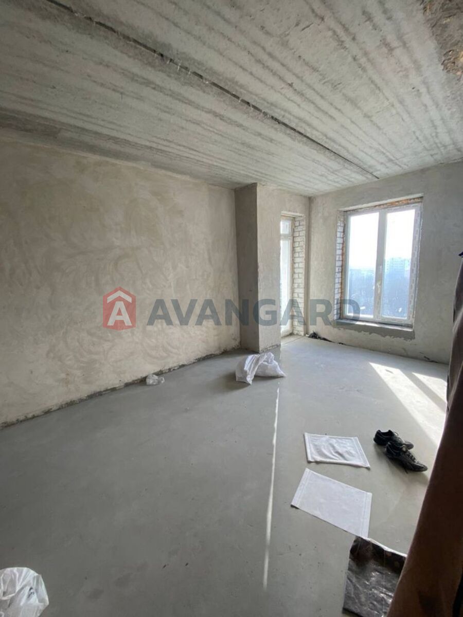 2 ��. ��������, 82/-/41 ��. �., 10/11 ������ ���� 6