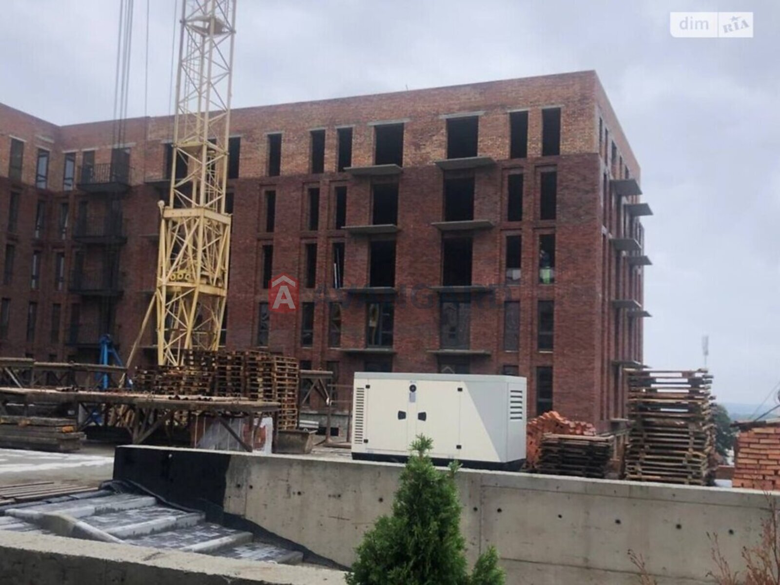 2 ��. ��������, 61/-/- ��. �., 5/5 ������ ���� 9