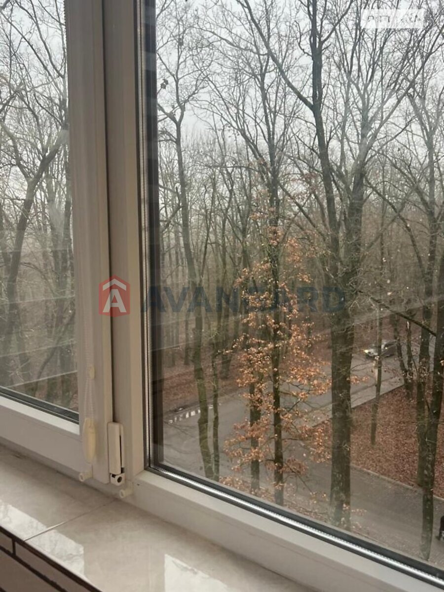 2 ��. ��������, 68/-/- ��. �., 5/5 ������ ���� 11