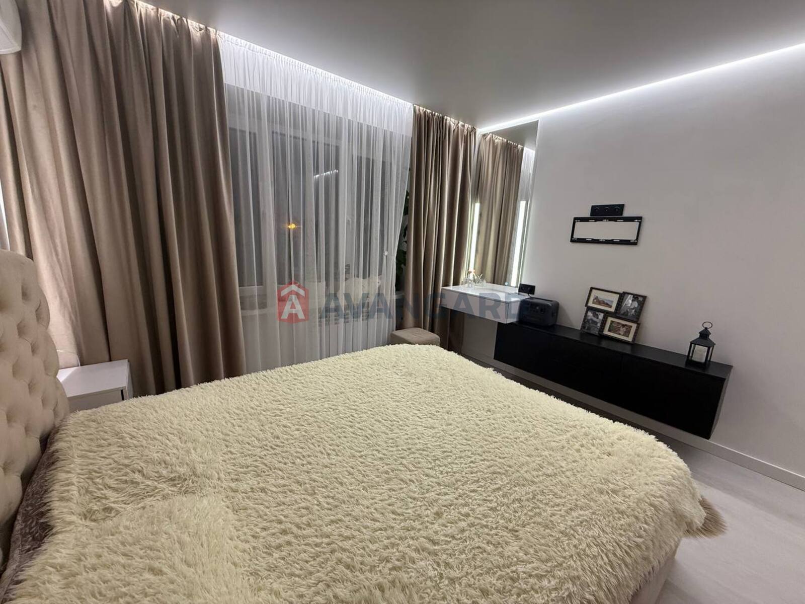 3 ��. ��������, 69/38/10 ��. �., 4/9 ������ ���� 8