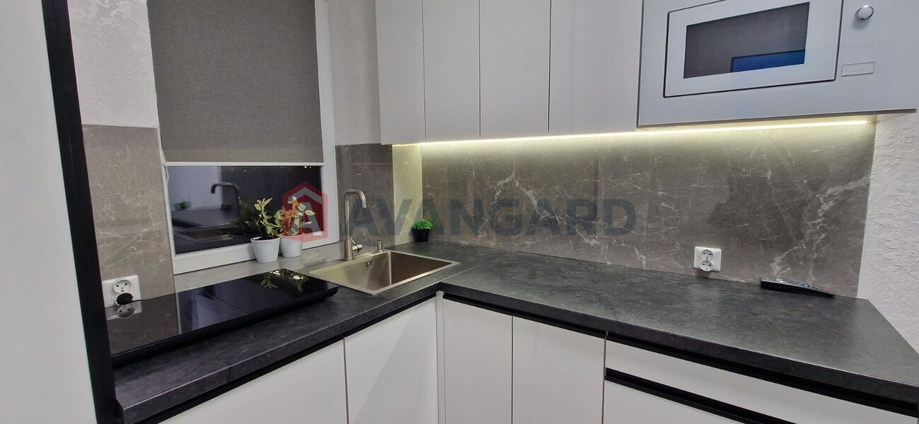 1 ��. ��������, 34/15/10 ��. �., 3/6 ������ ���� 12