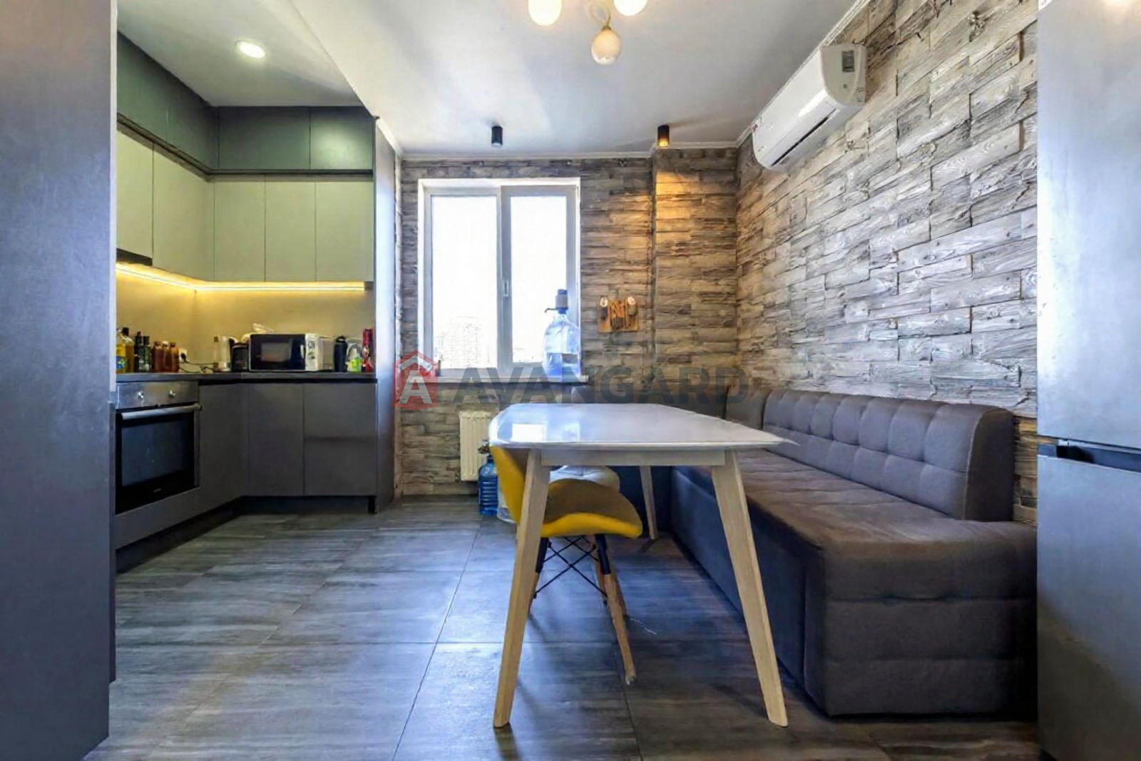 2 ��. ��������, 75/31/11 ��. �., 14/34 ������ ���� 7