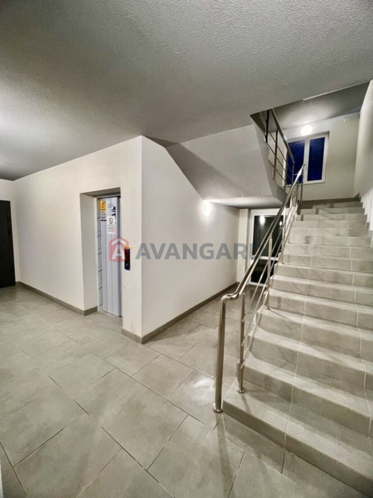 2 ��. ��������, 48/-/19 ��. �., 11/12 ������ ���� 14