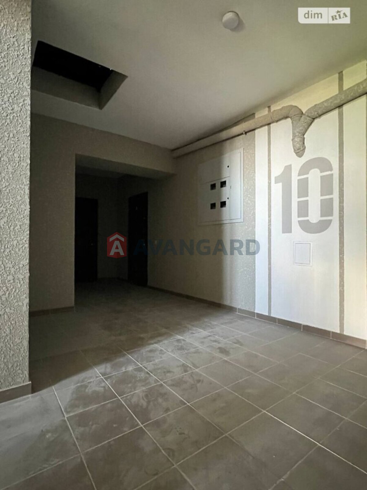 3 ��. ��������, 90/-/- ��. �., 10/10 ������ ���� 3