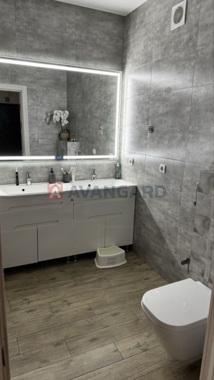 3 ��. ��������, 97/-/17 ��. �., 10/10 ������ ���� 4