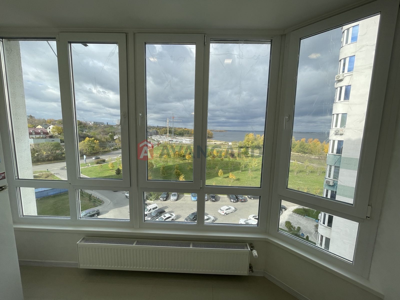 3 ��. ��������, 92/-/10 ��. �., 7/10 ������ ���� 14