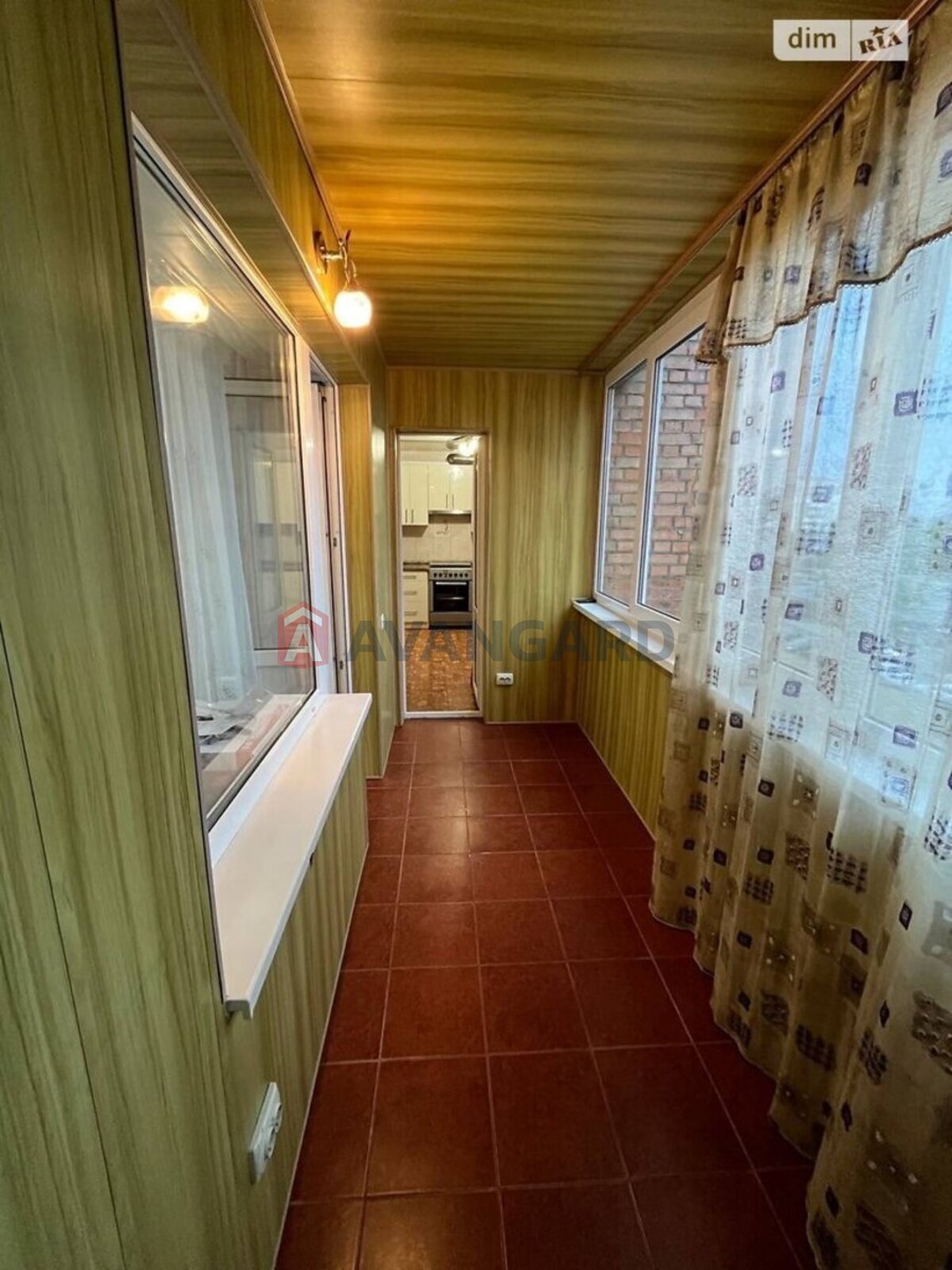 3 ��. ��������, 95/50/11 ��. �., 4/6 ������ ���� 12