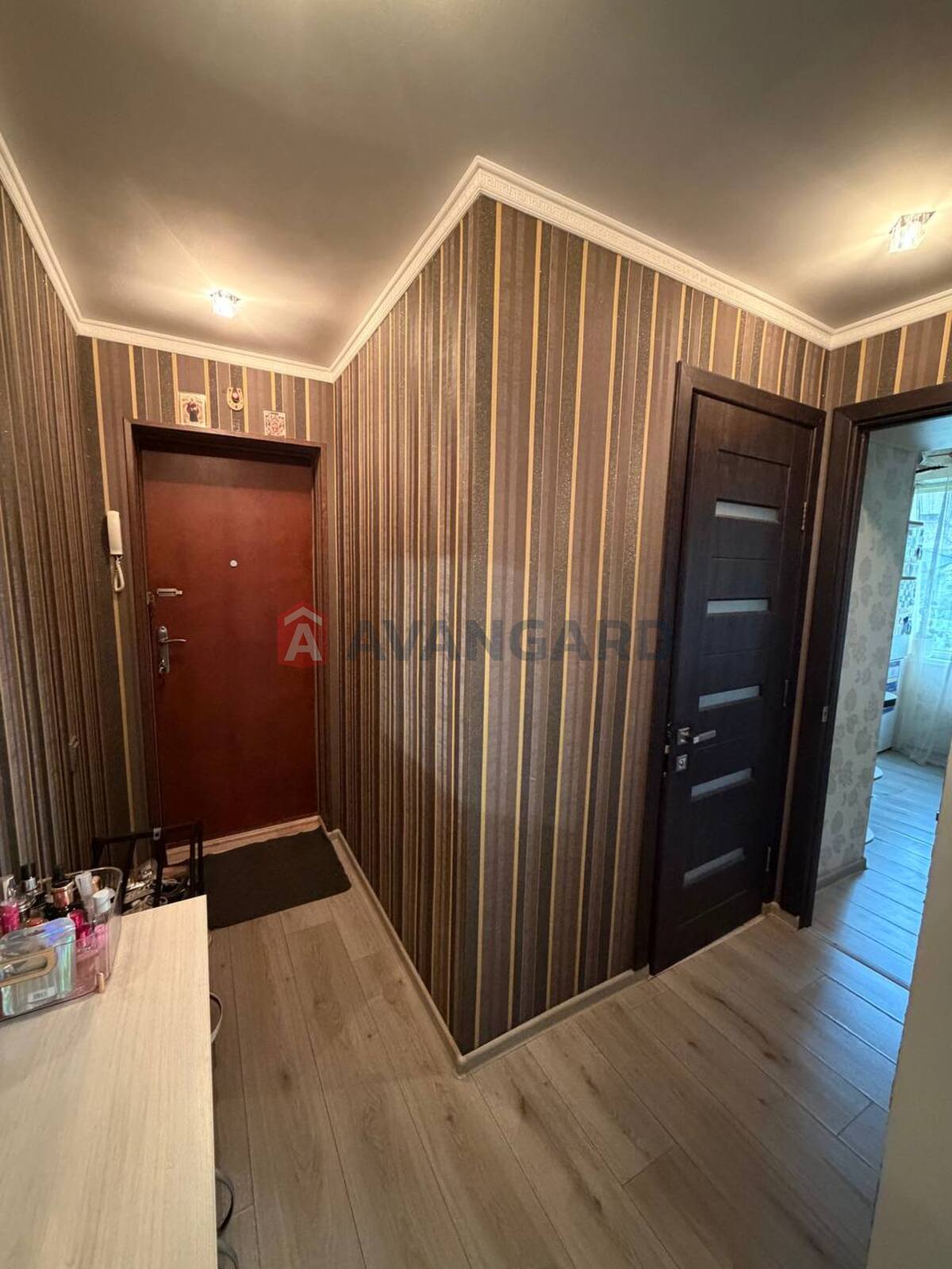 3 ��. ��������, 52/33/6 ��. �., 1/5 ������ ���� 2