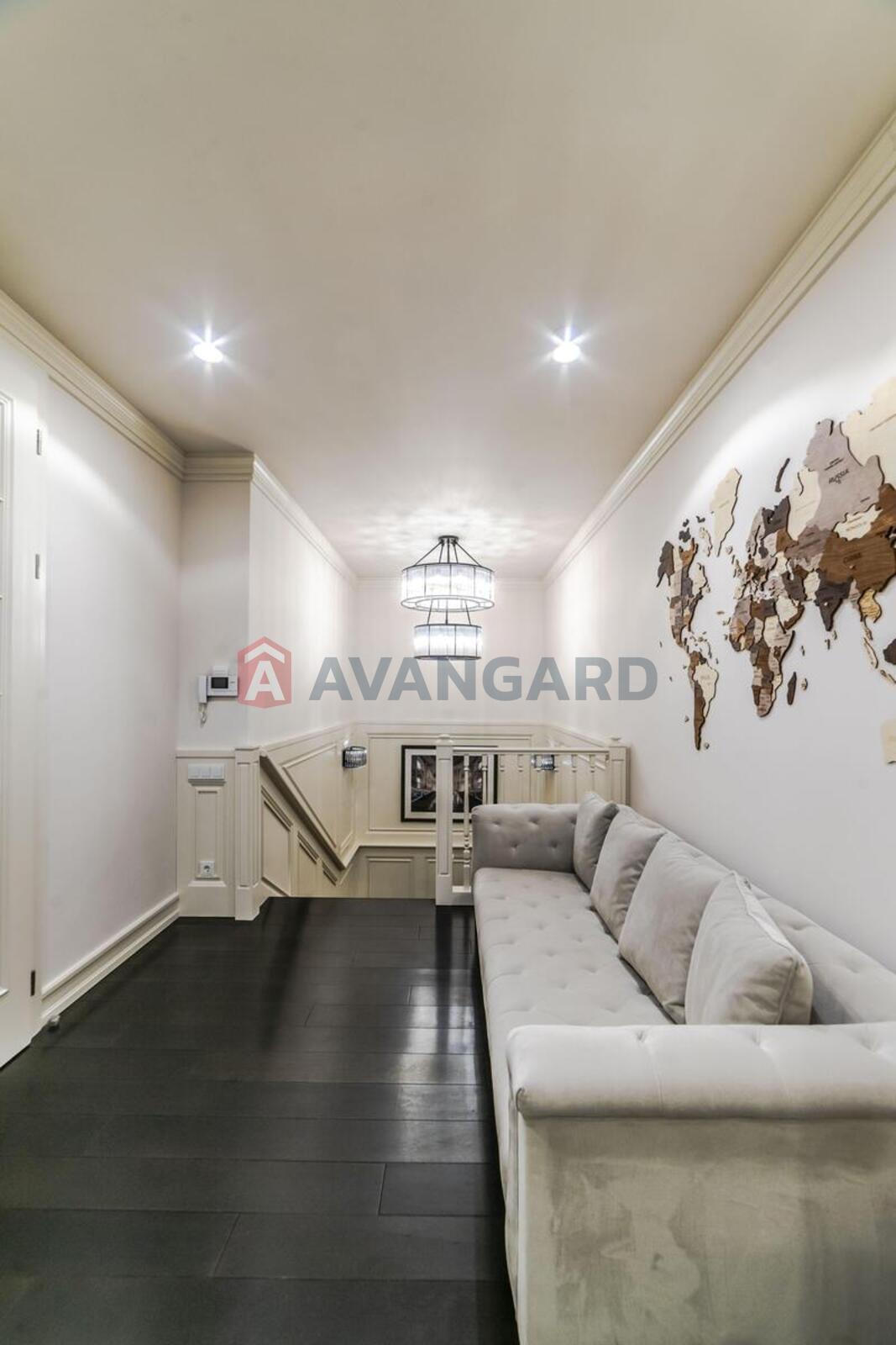 6 ��. ��������, 660/179/32 ��. �., 8/9 ������ ���� 21