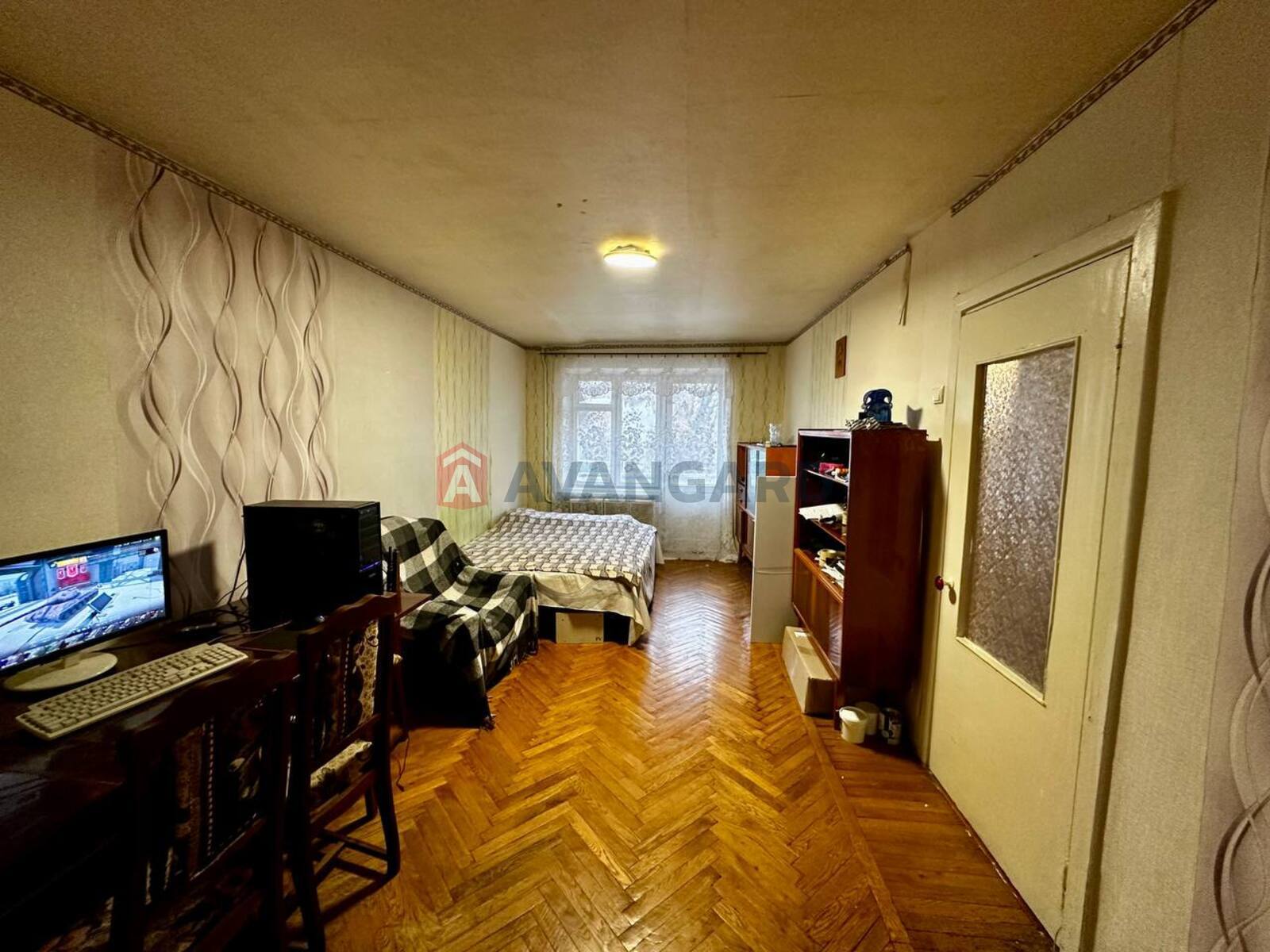 2 ��. ��������, 44/-/6 ��. �., 3/5 ������ ���� 2