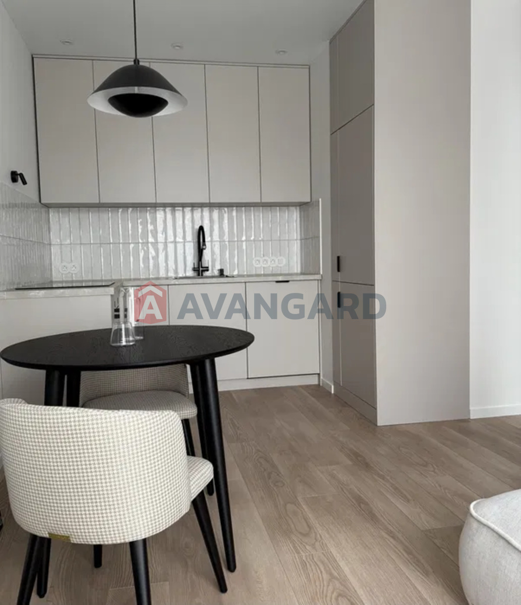 1 ��. ��������, 37/-/16 ��. �., 7/9 ������ ���� 10