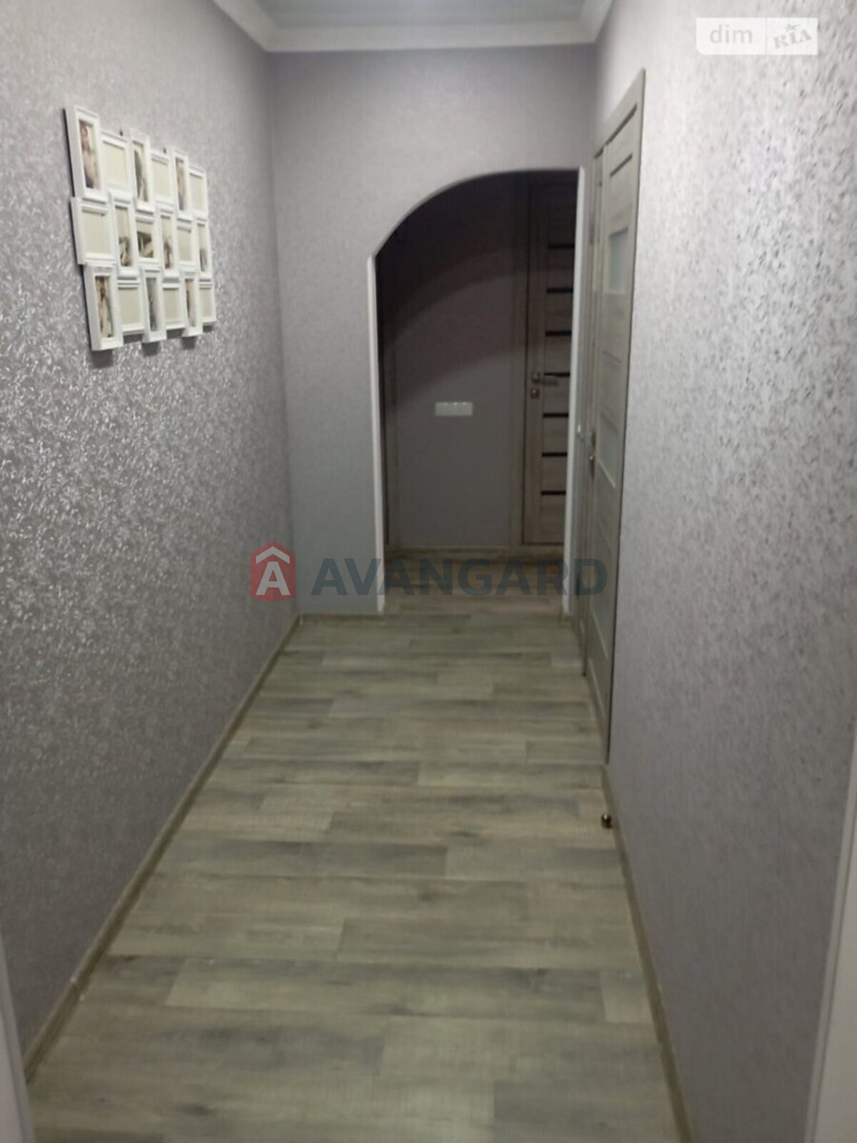 3 ����. ��������, 63/-/8 ��. �., 2/9 ���� ���� 5