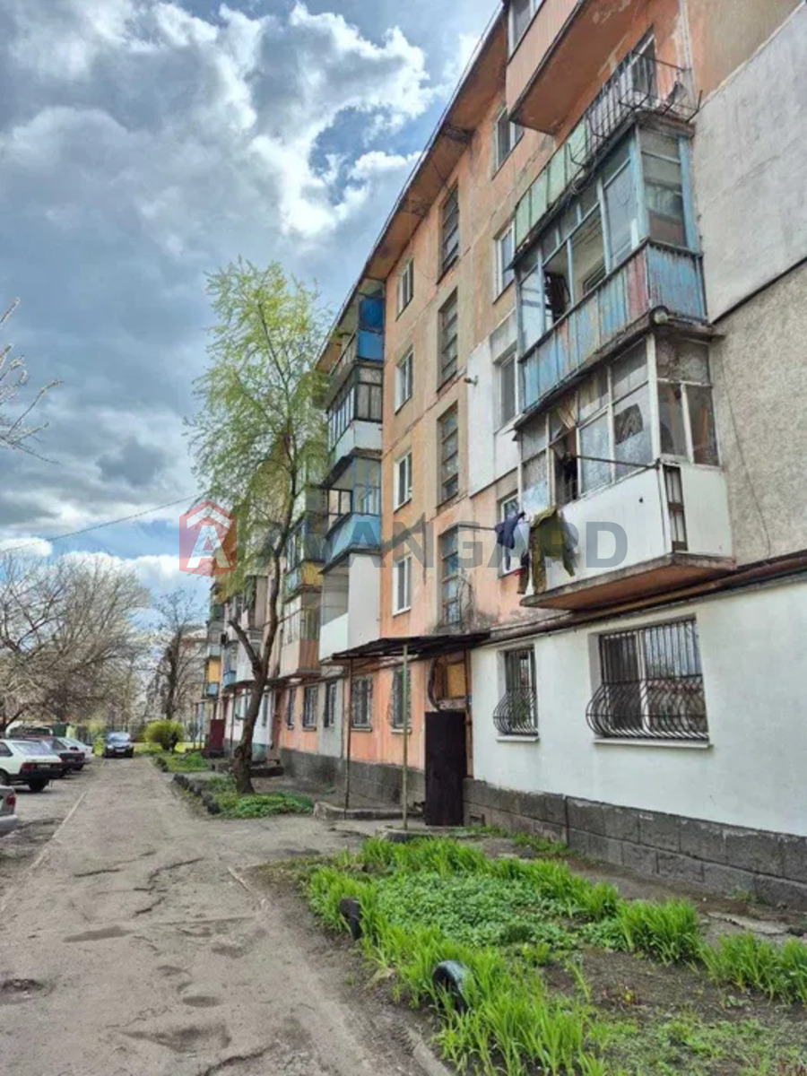 2 ��. ��������, 44/-/7 ��. �., 4/5 ������ ���� 1