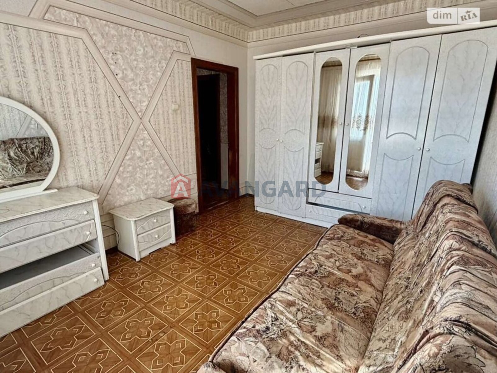 3 ��. ��������, 75/-/8 ��. �., 6/10 ������ ���� 3