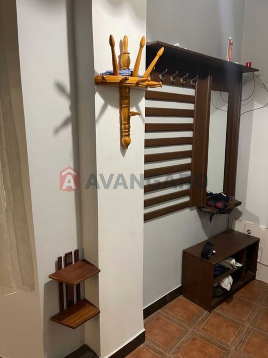 3 ��. ��������, 100/-/16 ��. �., 1/4 ������ ���� 13
