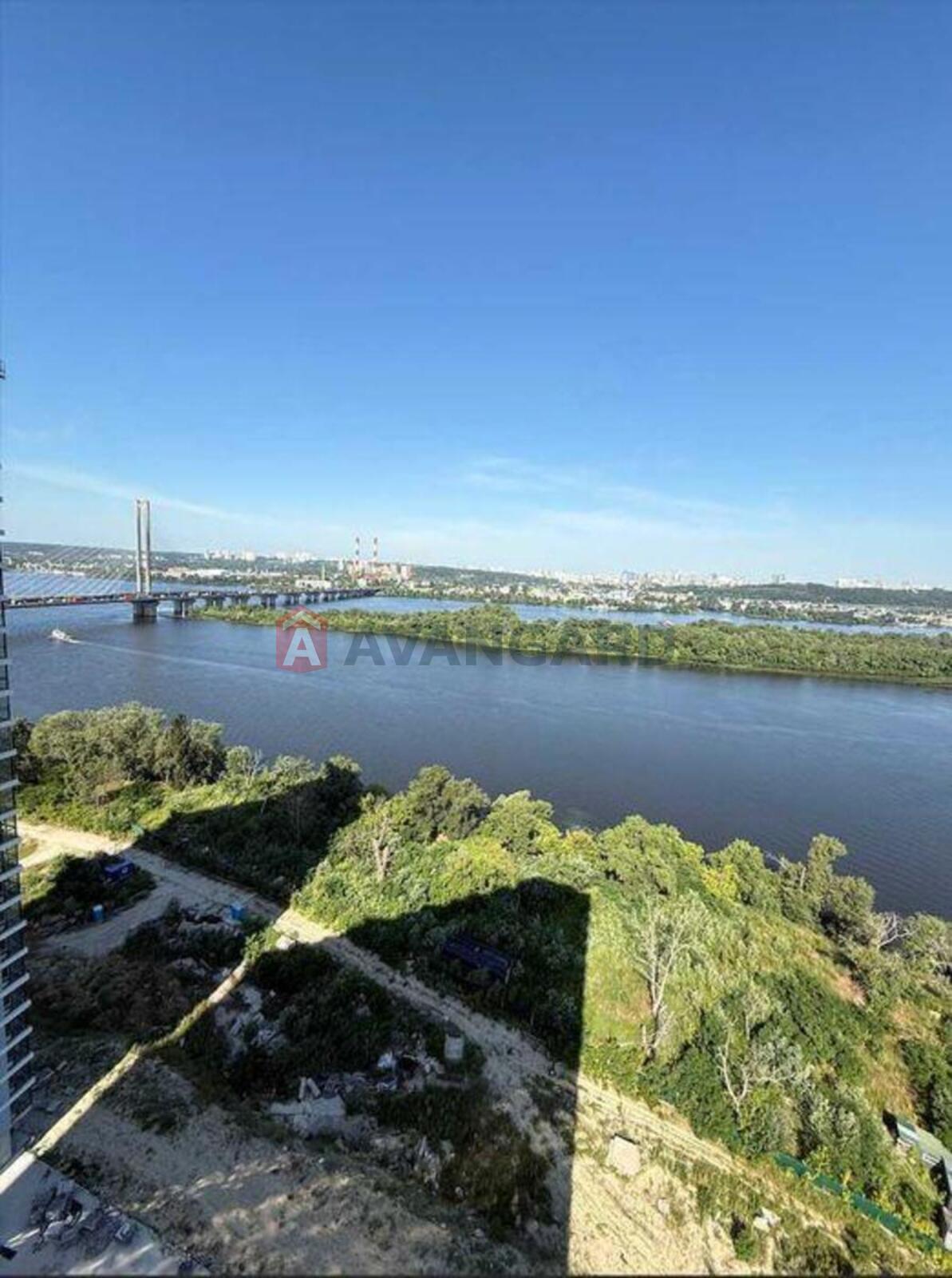 3 ��. ��������, 124/-/52 ��. �., 20/25 ������ ���� 11