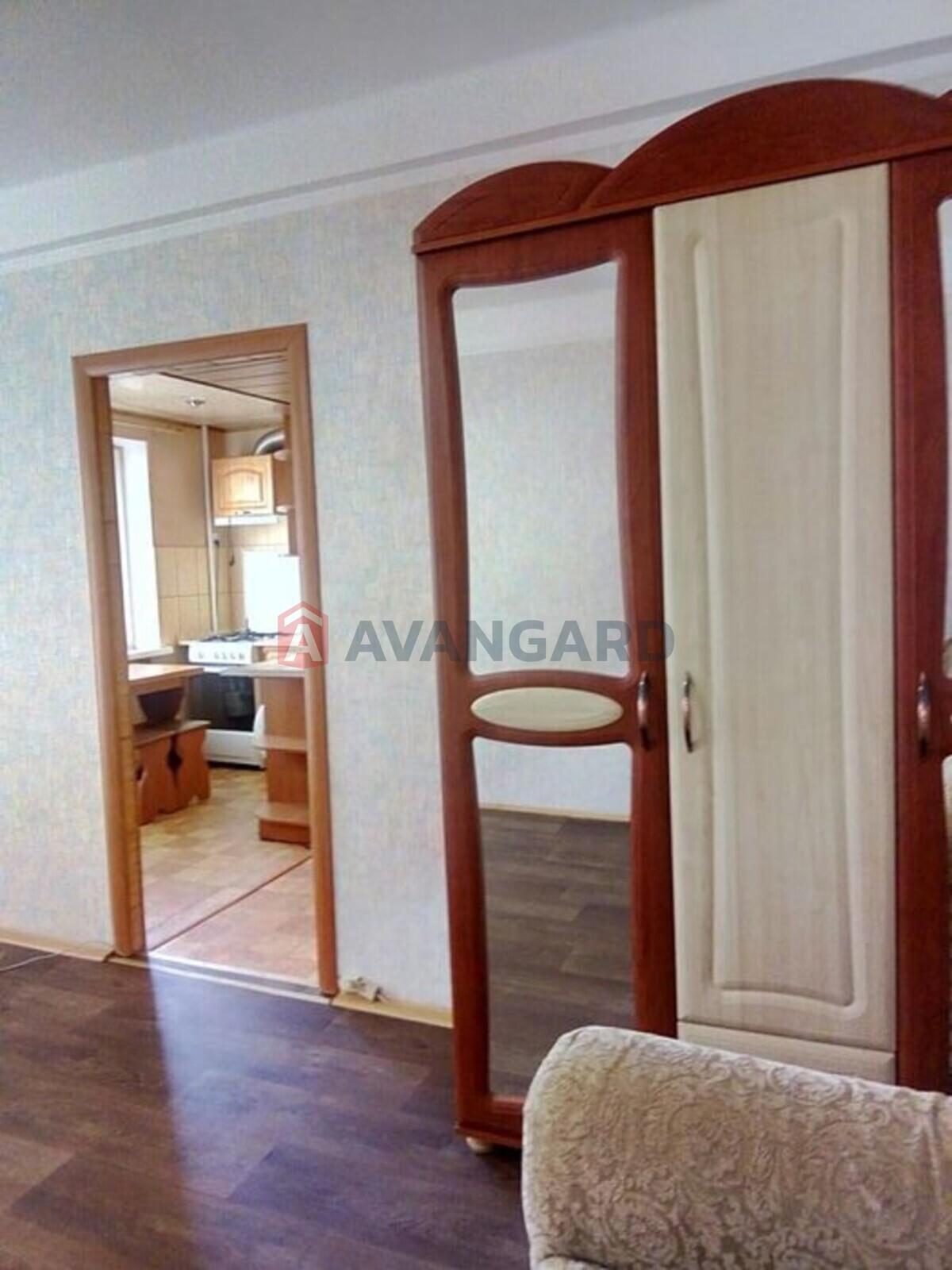 1 ����. ��������, 30/-/5 ��. �., 4/5 ���� ���� 3