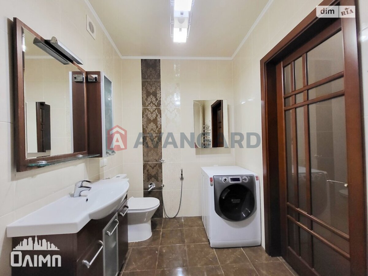 3 ��. ��������, 100/-/- ��. �., 7/9 ������ ���� 13