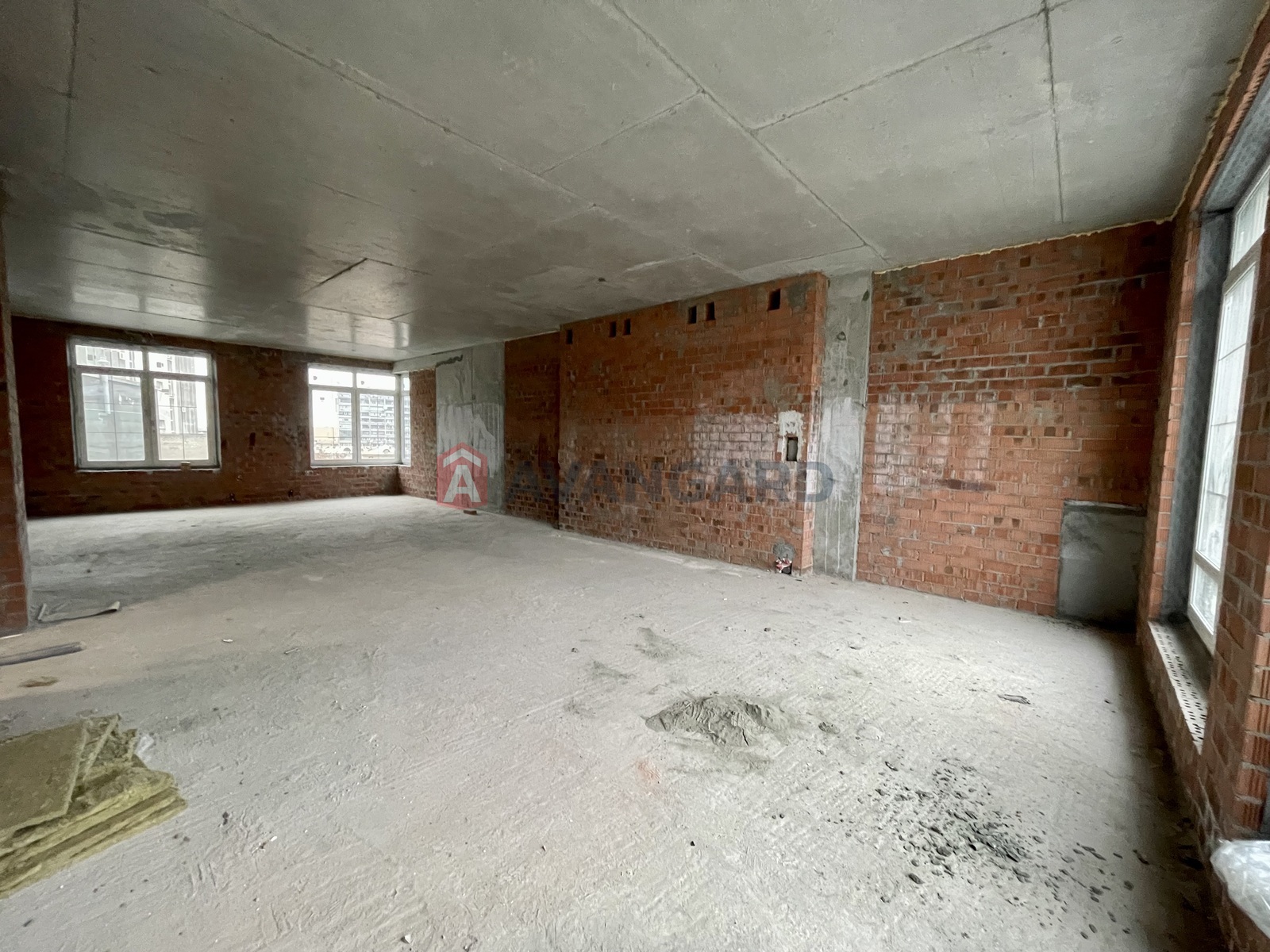 2 ��. ��������, 72/52/13 ��. �., 7/8 ������ ���� 6