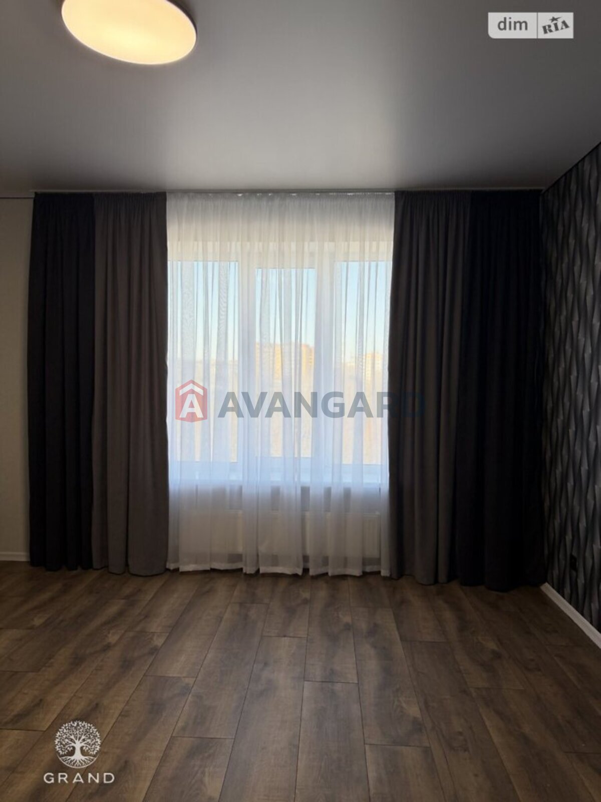 2 ��. ��������, 73/-/- ��. �., 6/10 ������ ���� 6