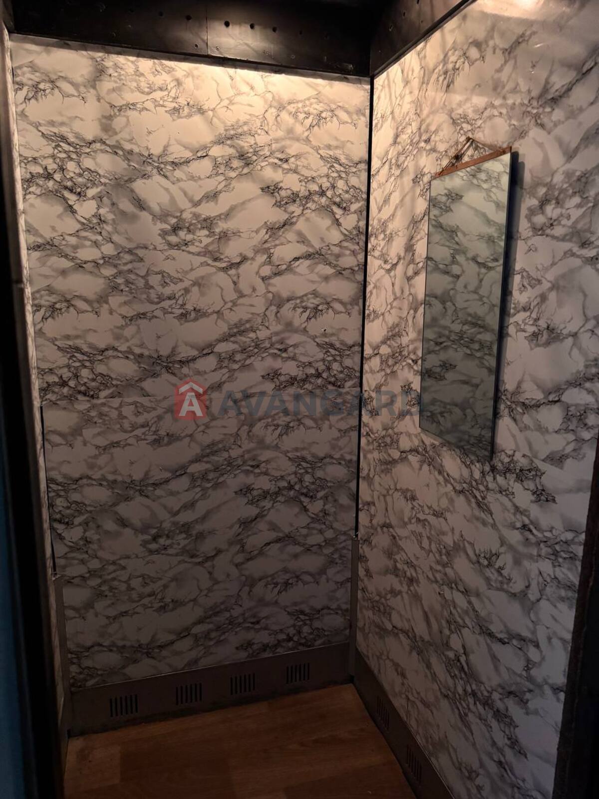 3 ��. ��������, 65/-/10 ��. �., 9/9 ������ ���� 10