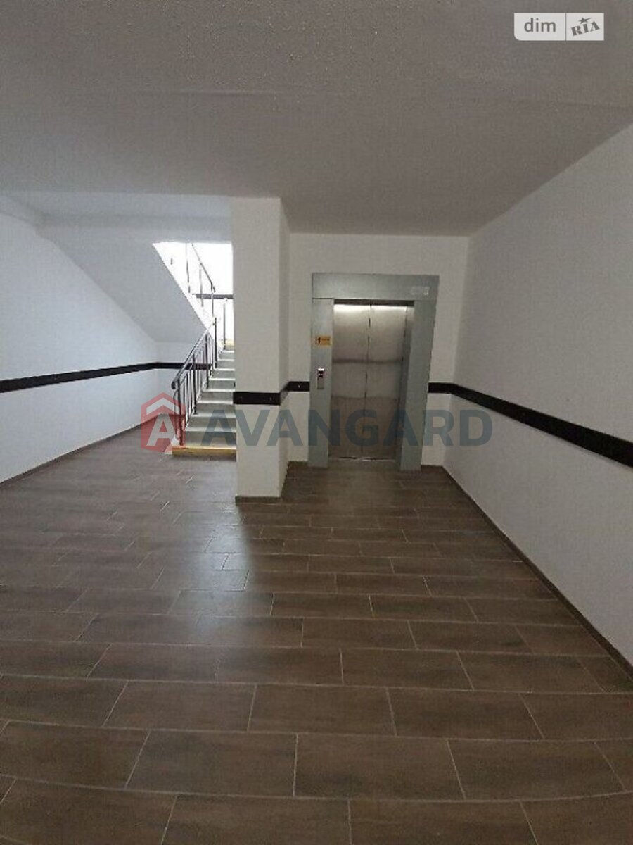 2 ��. ��������, 85/58/16 ��. �., 6/9 ������ ���� 13