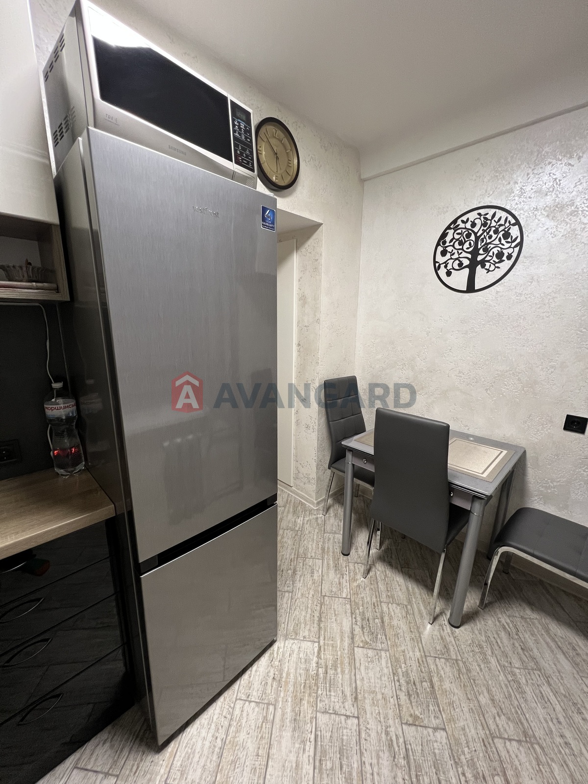 1 ����. ��������, 31,47/14,94/6,4 ��. �., 3/5 ���� ���� 17