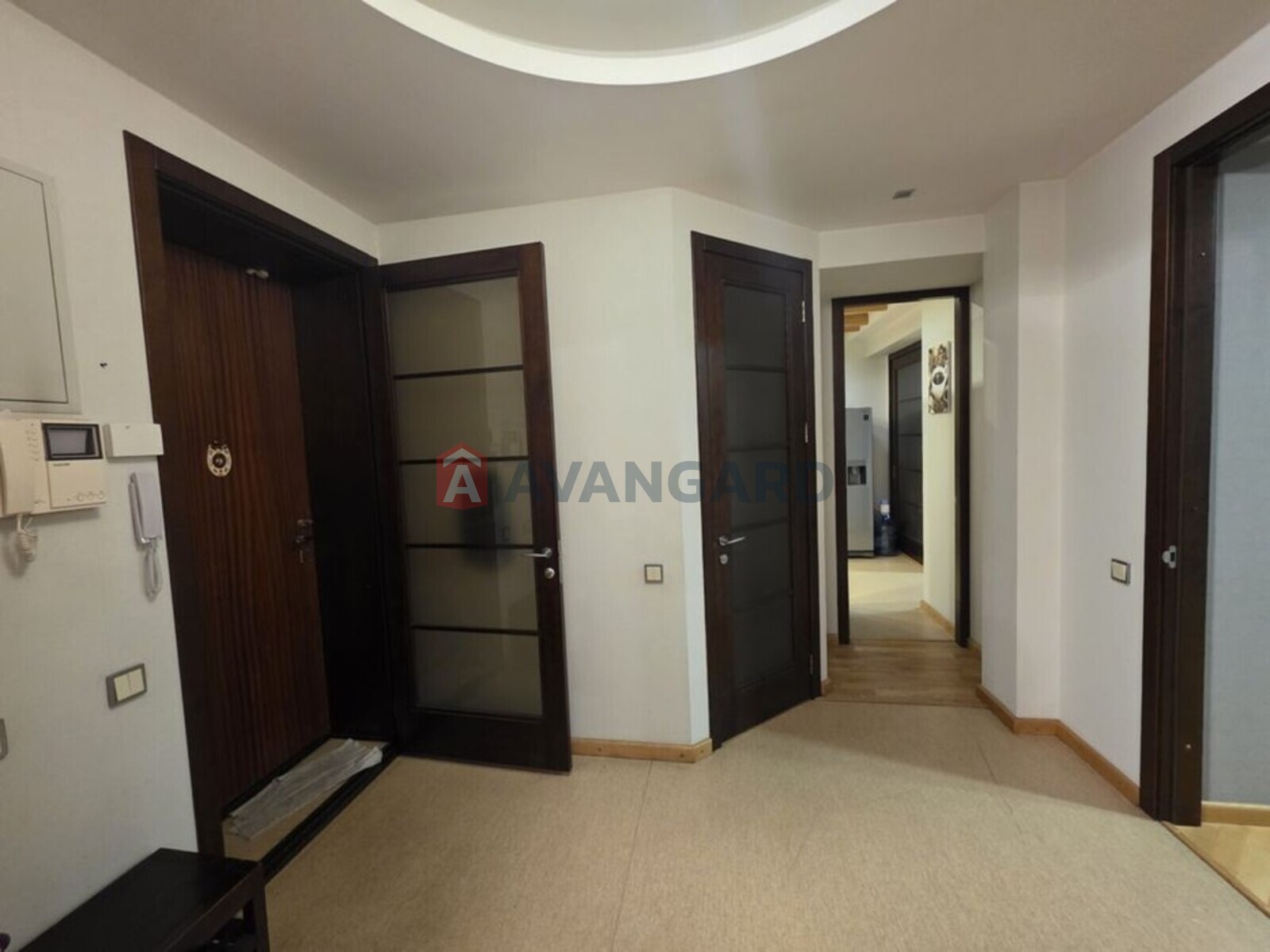 4 ��. ��������, 110/-/20 ��. �., 4/4 ������ ���� 5