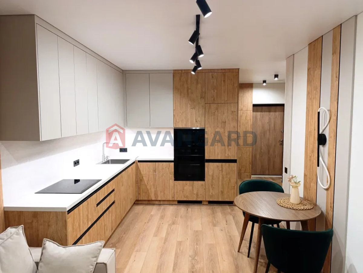 1 ��. ��������, 42/-/18 ��. �., 16/25 ������ ���� 8