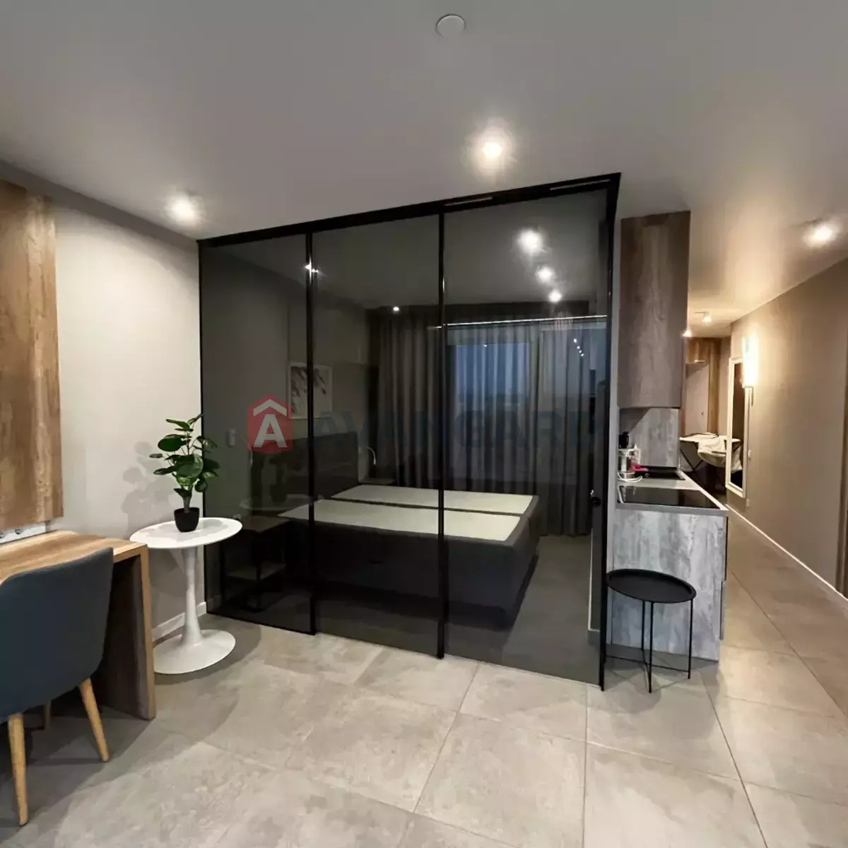 1 . , 43/-/- . ., 4/26   8