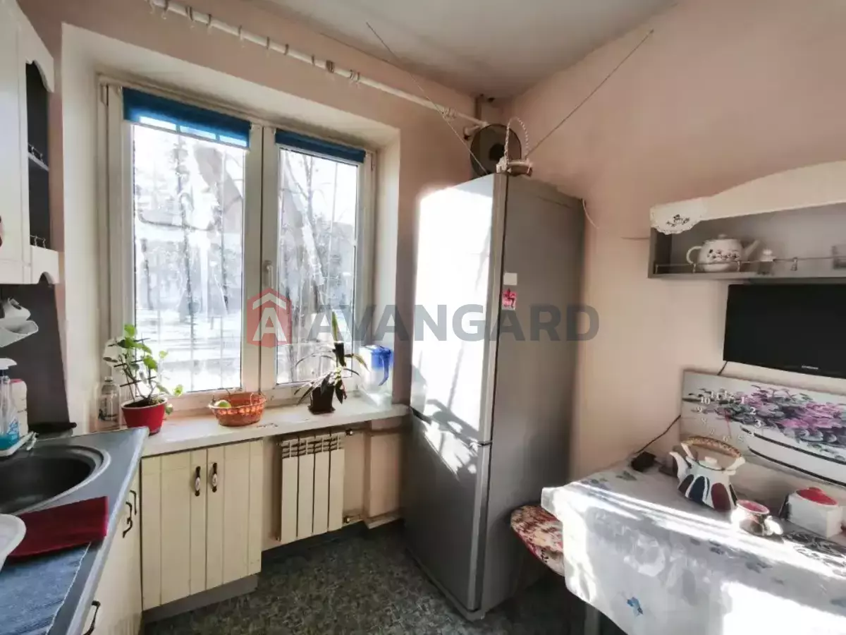 2 ��. ��������, 41/24/5 ��. �., 1/3 ������ ���� 2