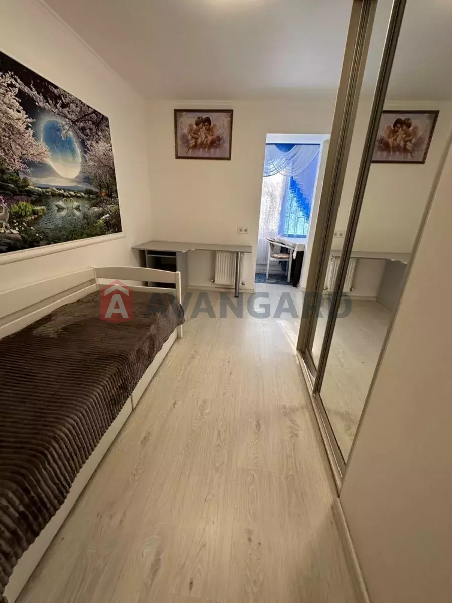 1 ��. ��������, 41/23/7 ��. �., 1/9 ������ ���� 1