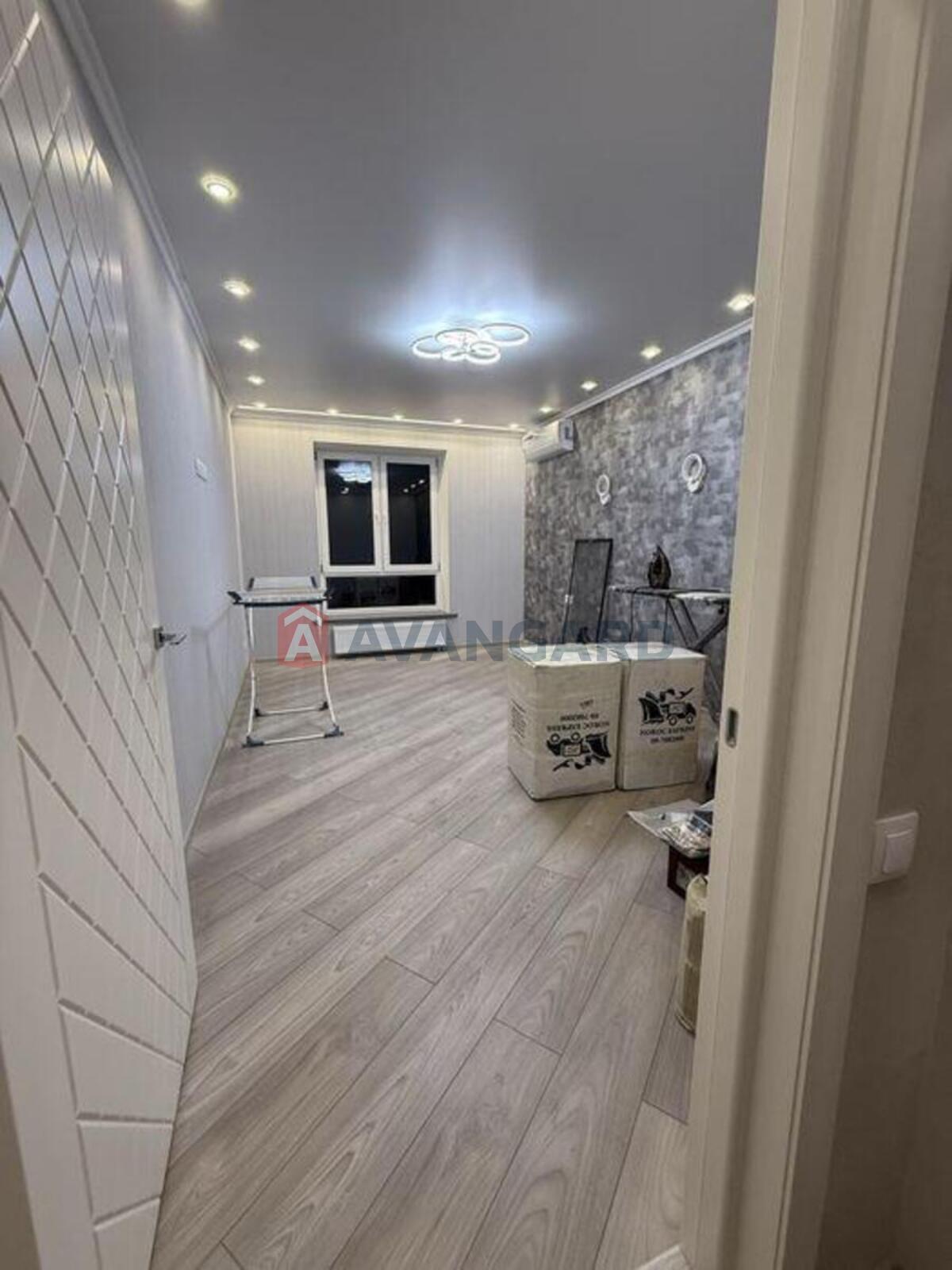 2 ��. ��������, 68/-/18 ��. �., 4/8 ������ ���� 7