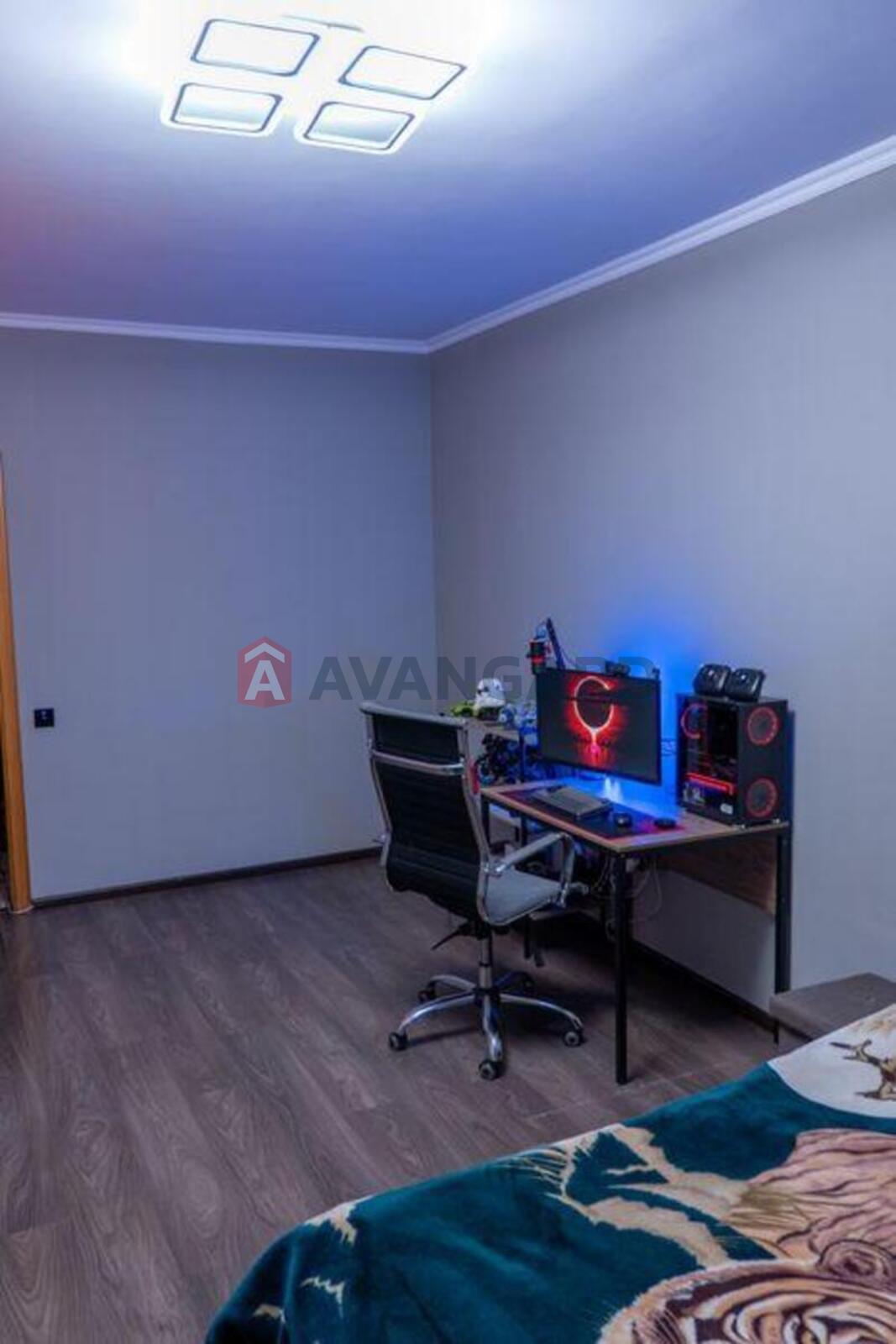 1 ��. ��������, 53/-/14 ��. �., 6/24 ������ ���� 6