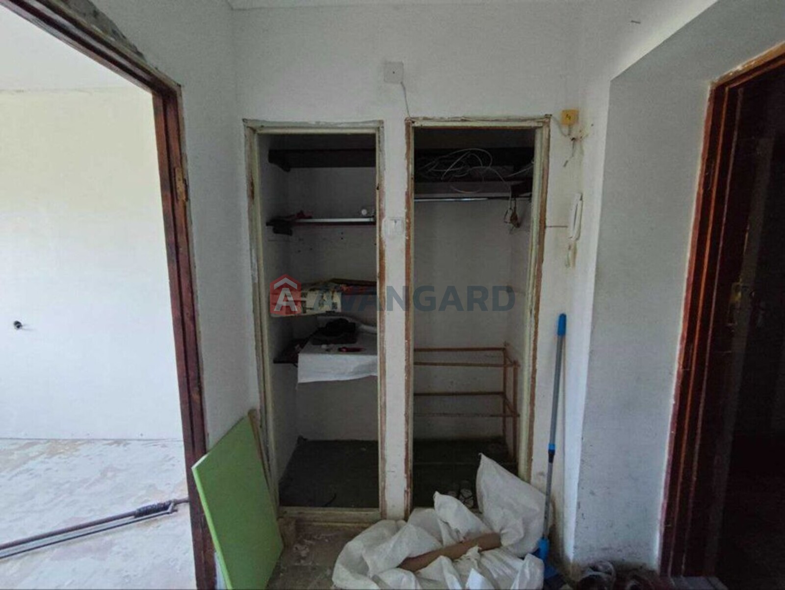 3 ��. ��������, 67/-/8 ��. �., 4/14 ������ ���� 3