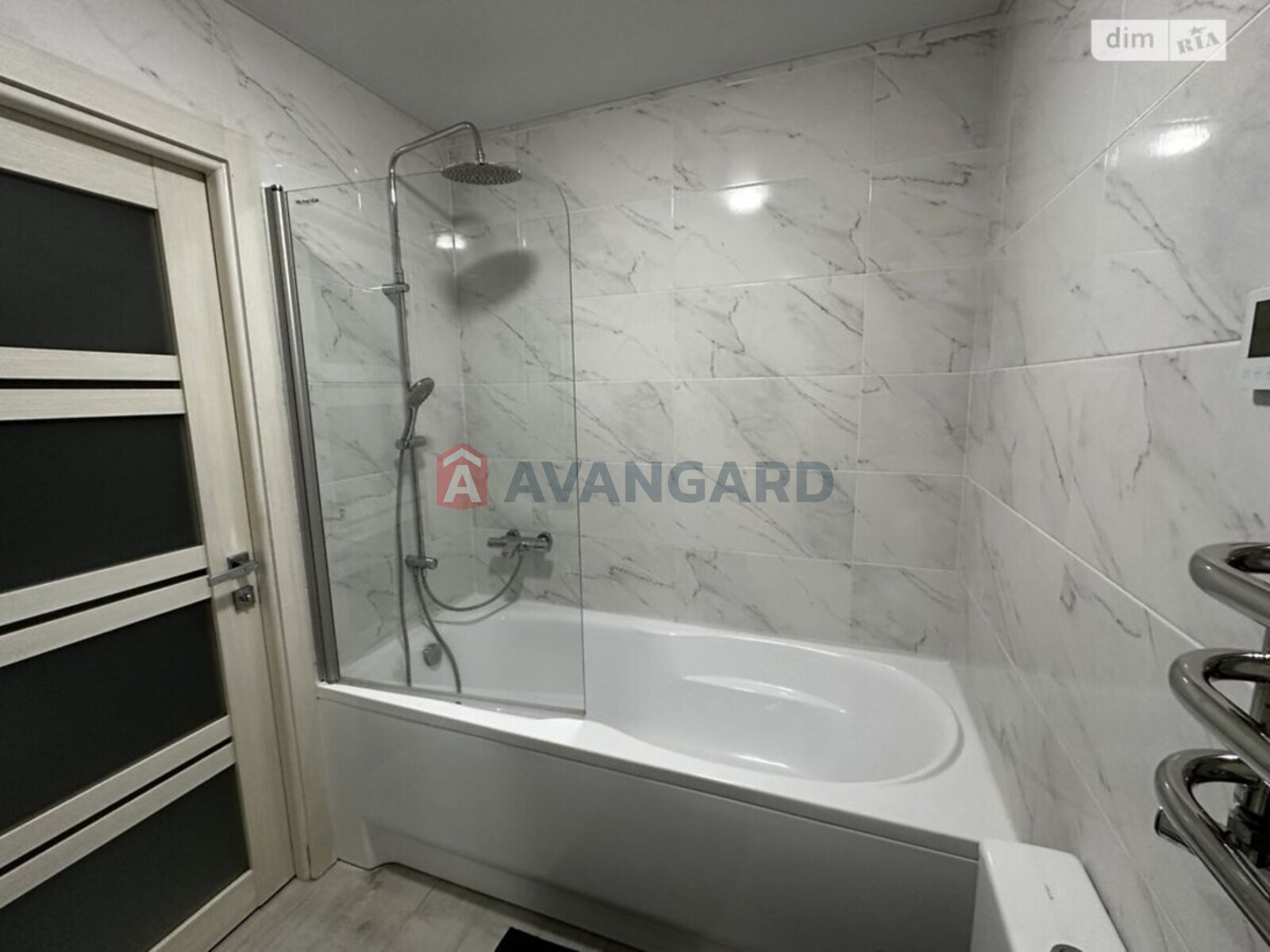 3 ��. ��������, 95/-/- ��. �., 9/10 ������ ���� 30