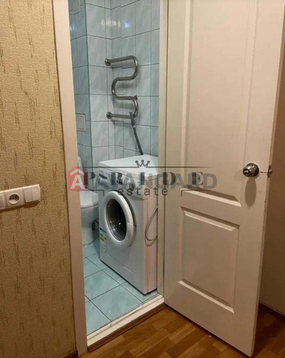 1 ����. ��������, 27/-/5 ��. �., 9/9 ���� ���� 5