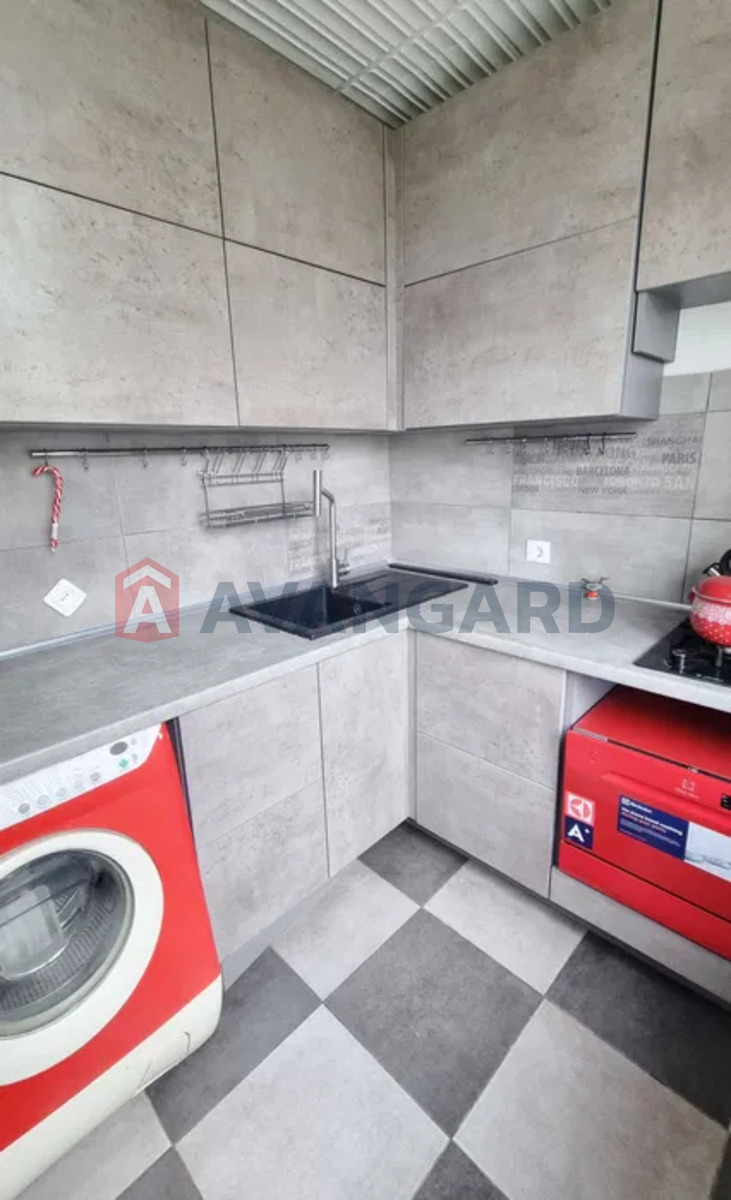 3 ��. ��������, 78/-/6 ��. �., 9/9 ������ ���� 9