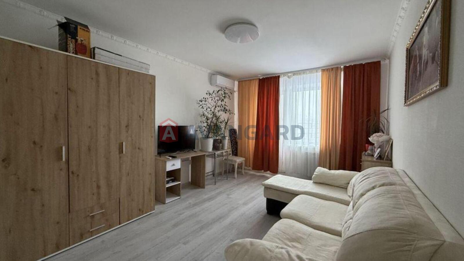 2 ����. ��������, 48/-/8 ��. �., 9/9 ���� ���� 2