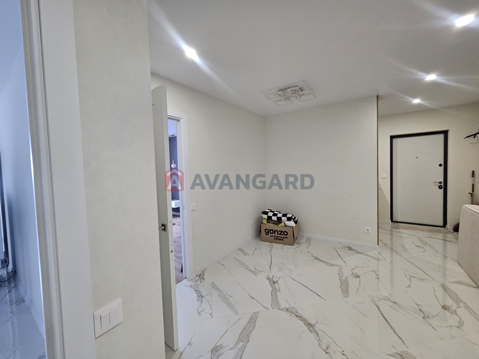 2 ��. ��������, 54/-/18 ��. �., 8/10 ������ ���� 13