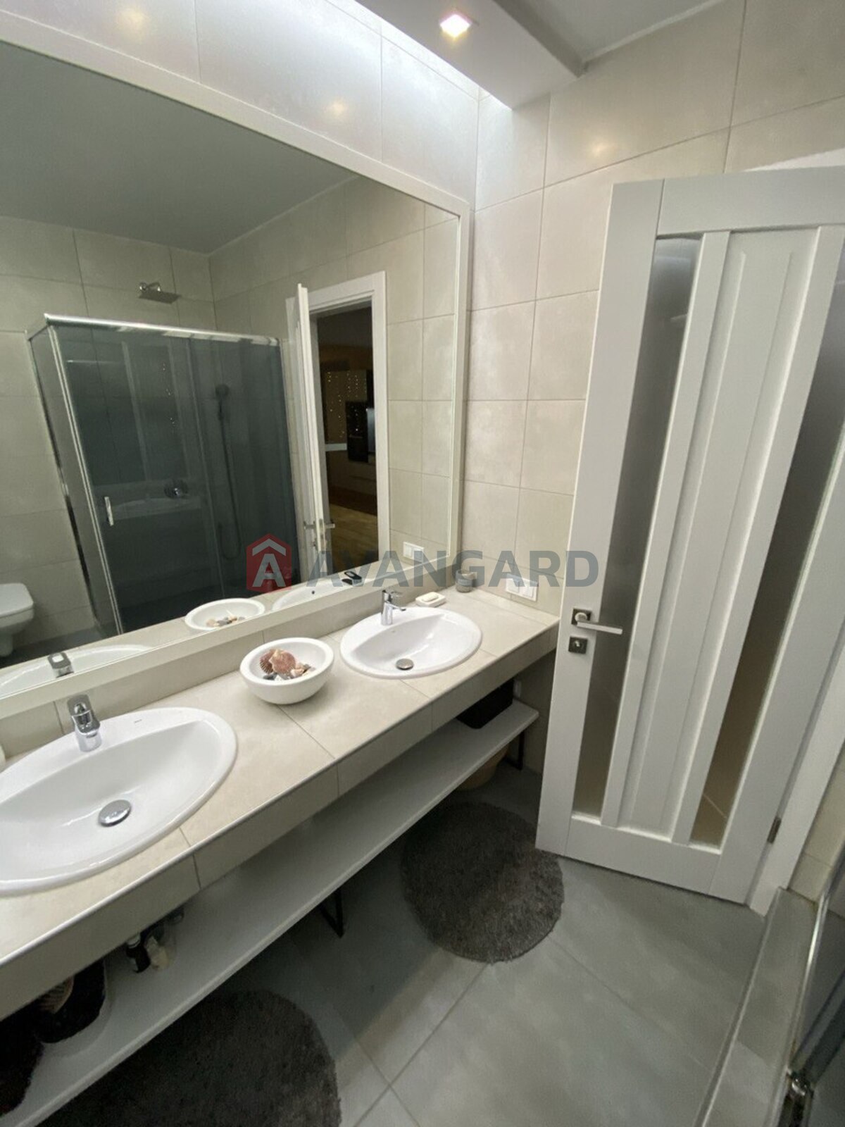 2 ��. ��������, 84/35/37 ��. �., 5/25 ������ ���� 18