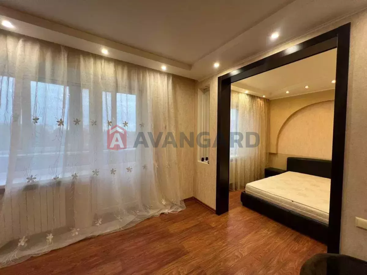 3 ��. ��������, 65/-/11 ��. �., 9/9 ������ ���� 16