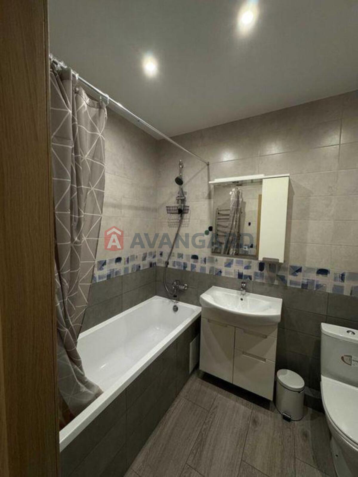 1 ��. ��������, 33/-/10 ��. �., 19/25 ������ ���� 12