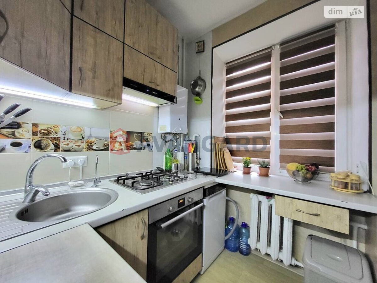 2 ��. ��������, 46/29/6 ��. �., 1/5 ������ ���� 8